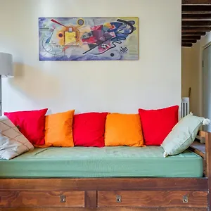 https://historic-center-functional-apartment.emilia-romagnahotels.net