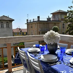 https://house-luna-rossa.hotelitalianriviera.com