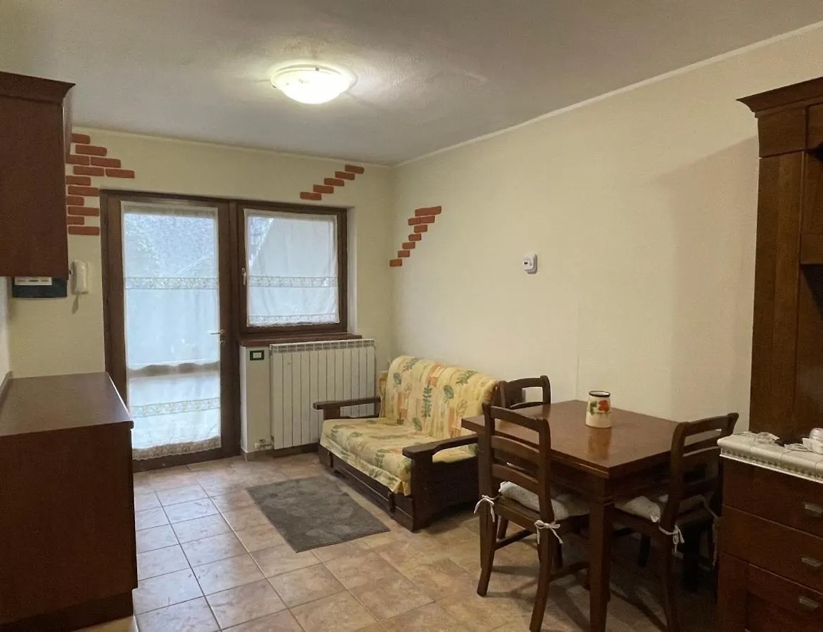 Appartamento Con Giardino E Box In Valmalenco Torre di Santa Maria 0*,